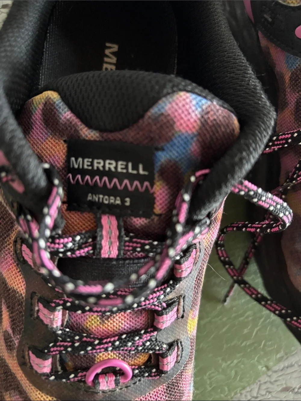 Merrell Women’s Antora 3 Trail Running Shoes Rainbow Leopard Print Hiking Size 7